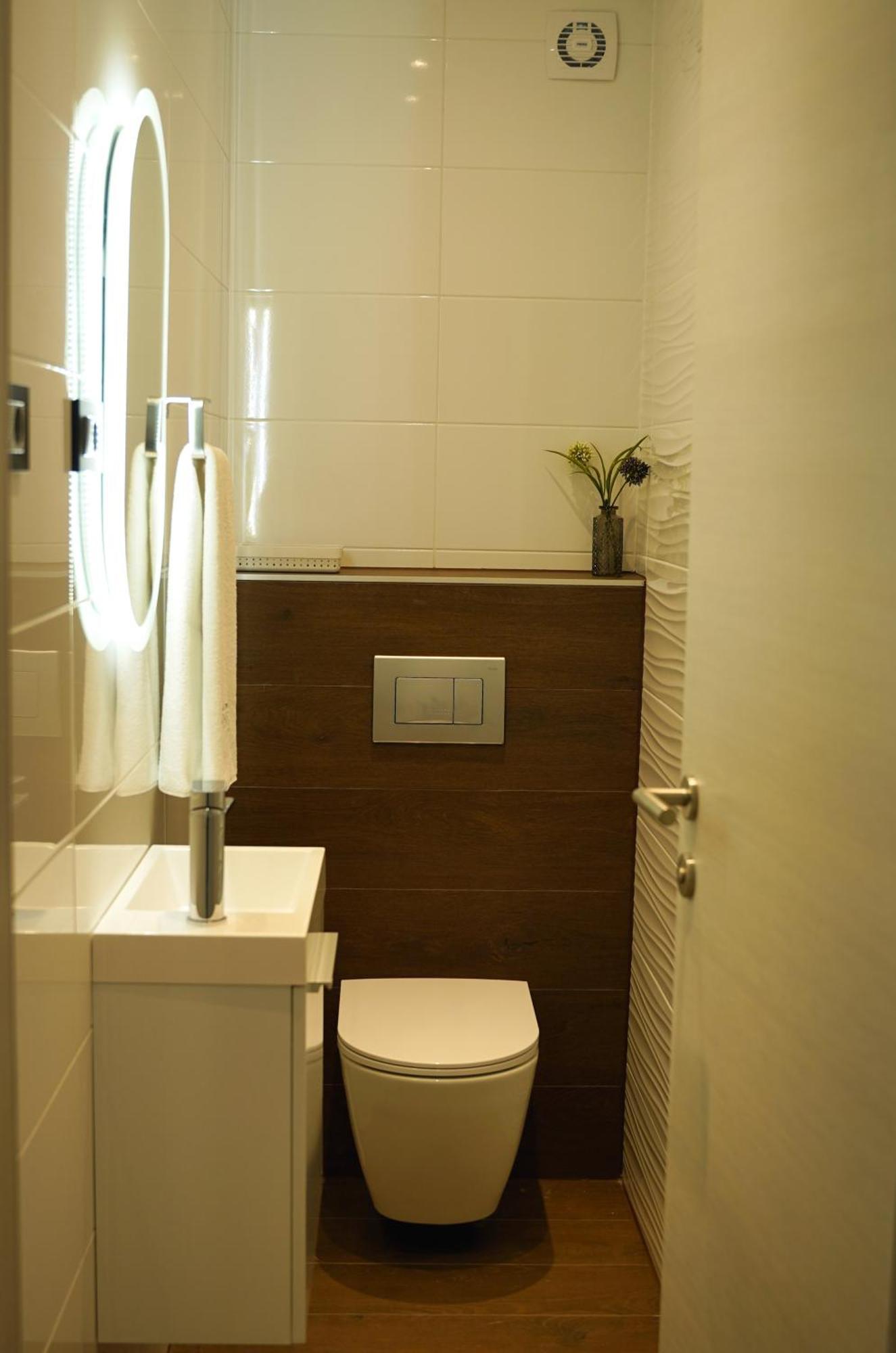 Apartments Lipa Plac โพสโตยนา ภายนอก รูปภาพ
