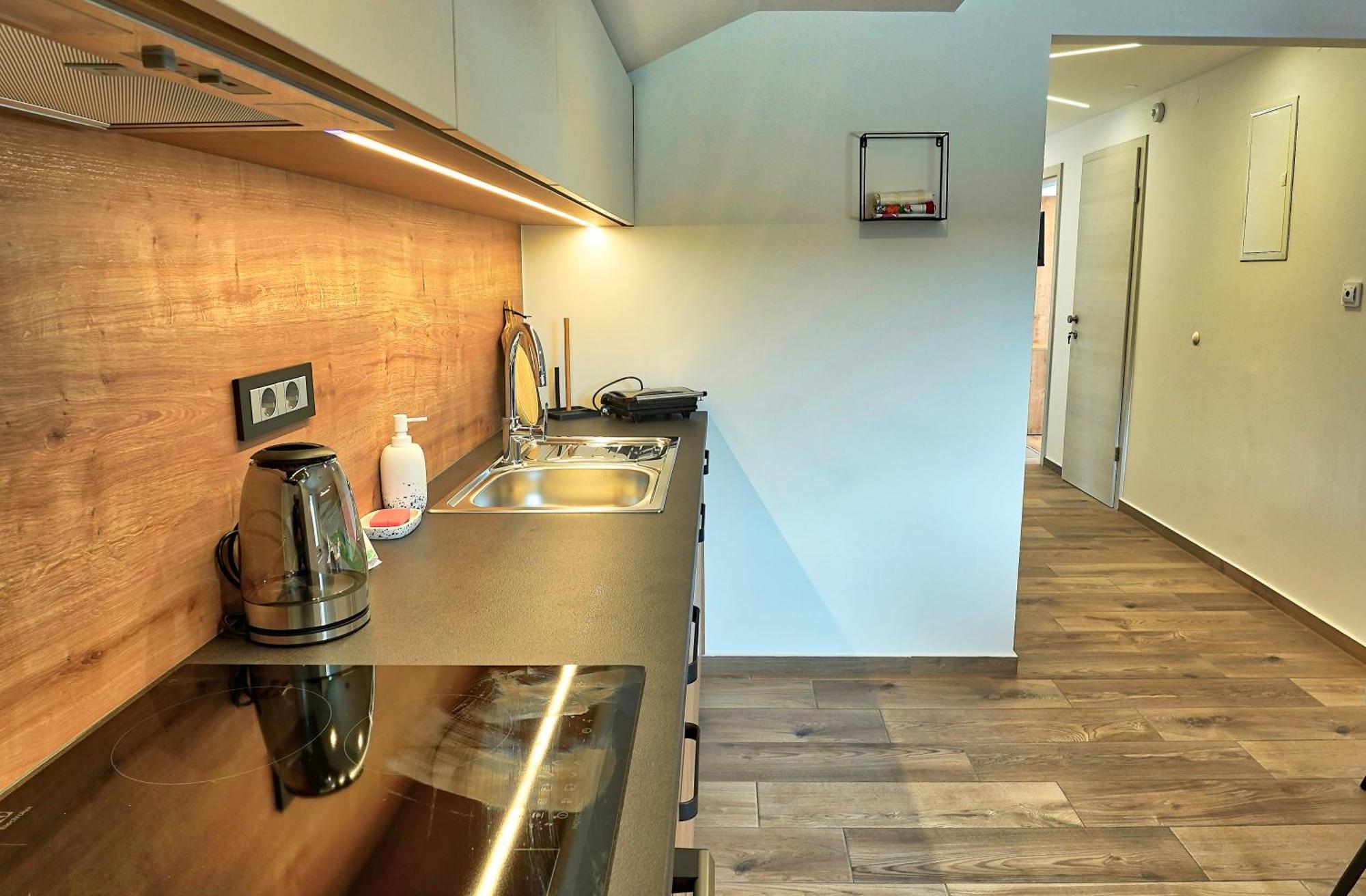 Apartments Lipa Plac โพสโตยนา ภายนอก รูปภาพ