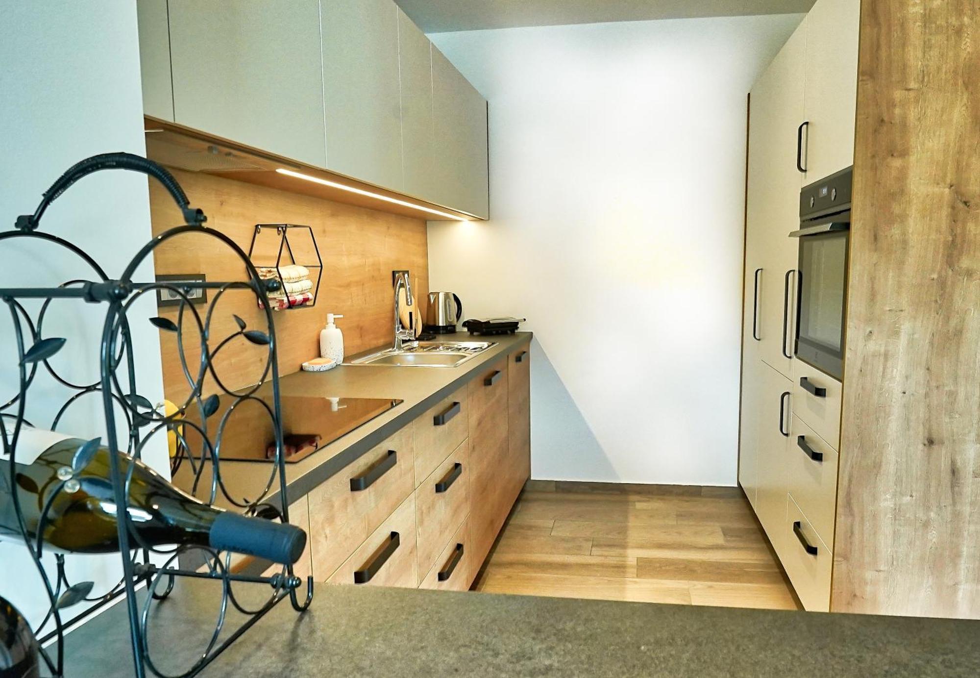 Apartments Lipa Plac โพสโตยนา ภายนอก รูปภาพ