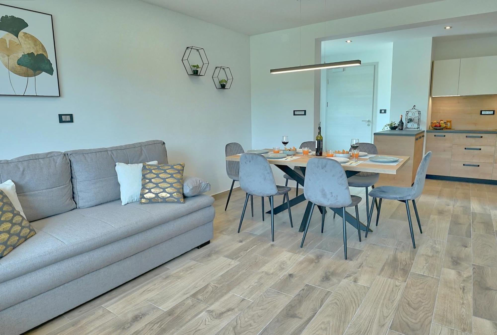 Apartments Lipa Plac โพสโตยนา ภายนอก รูปภาพ